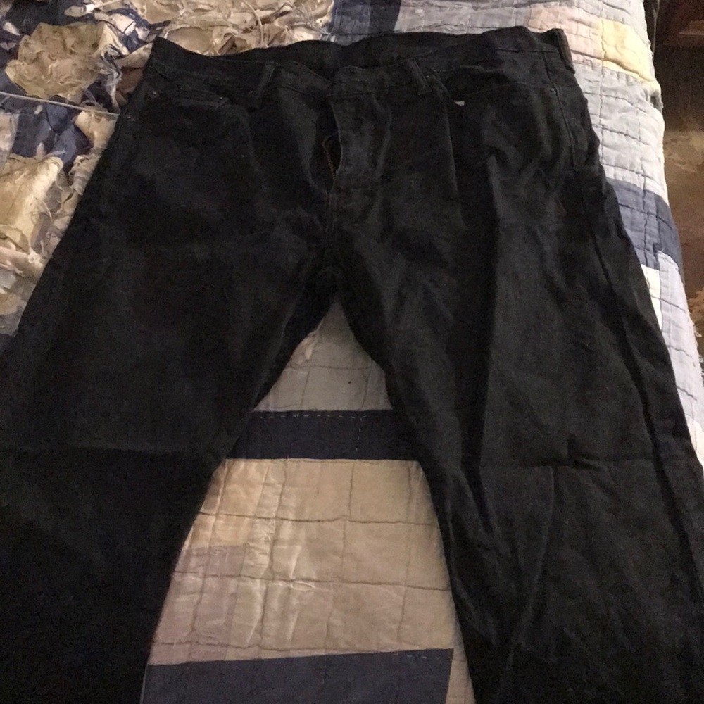 Black straight leg Levi’s